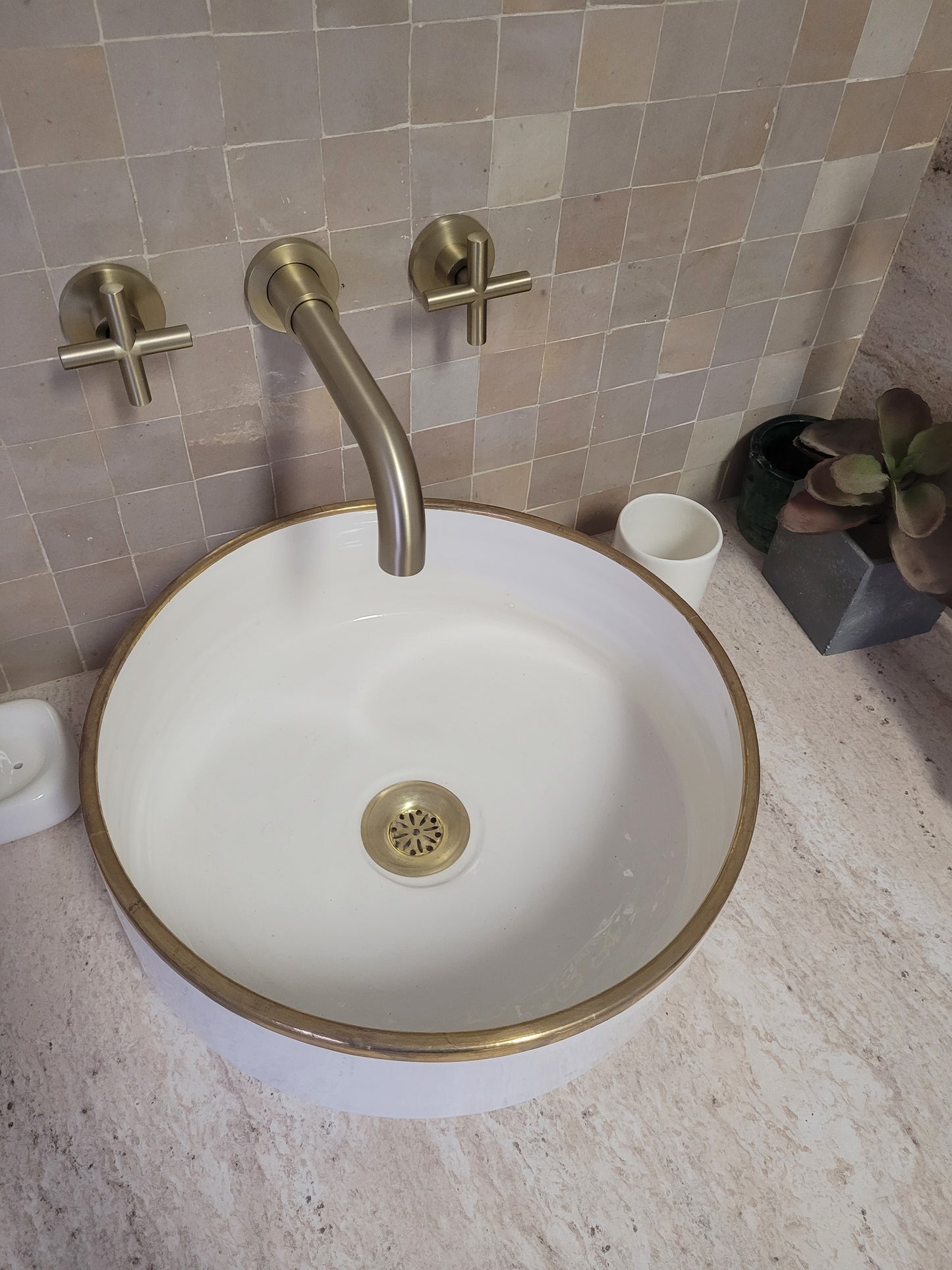 Handcrafted Moroccan Ceramic Sink with Brass Rim – Elegant White